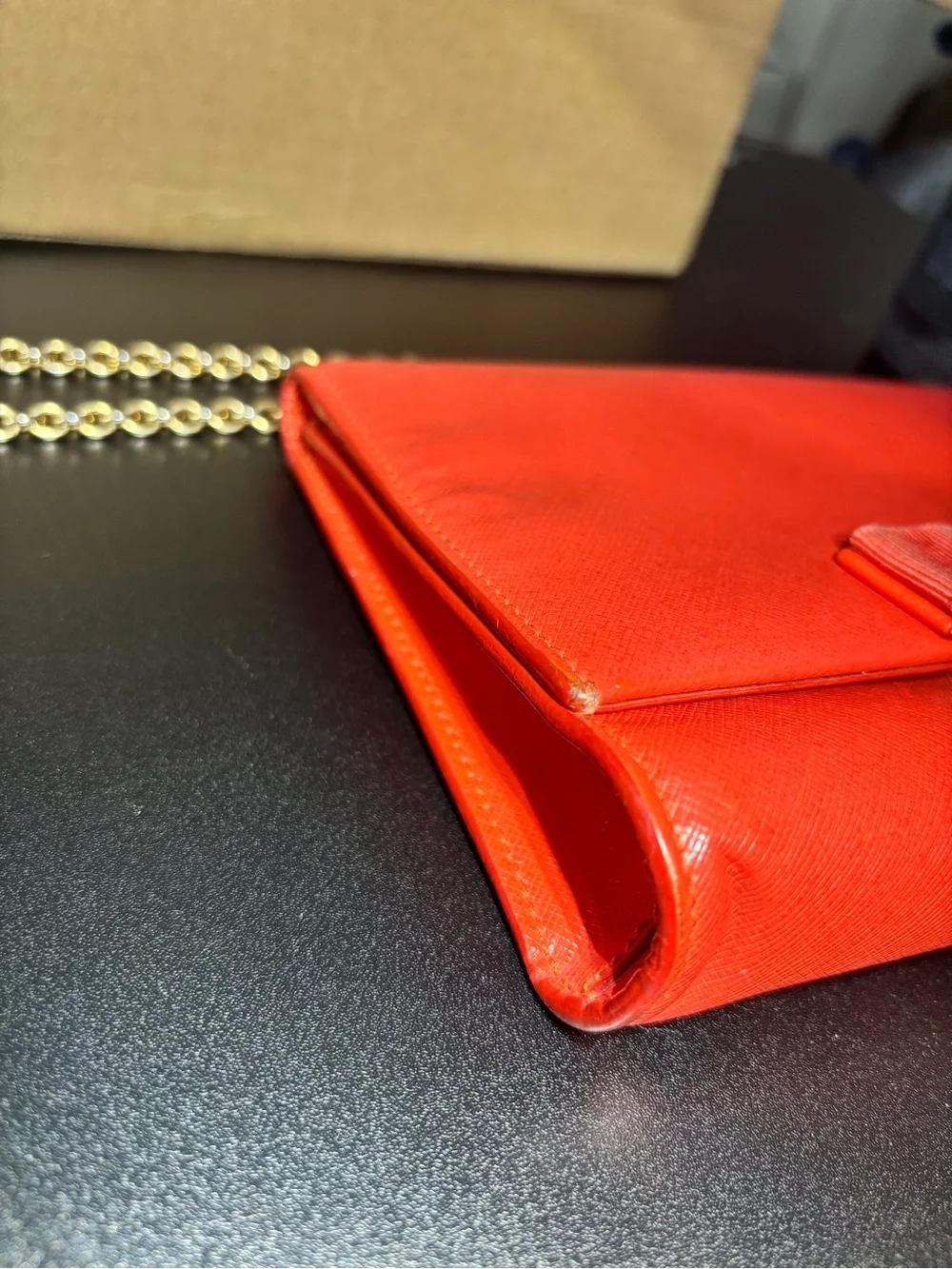 Salvatore Ferragamo 10 signature